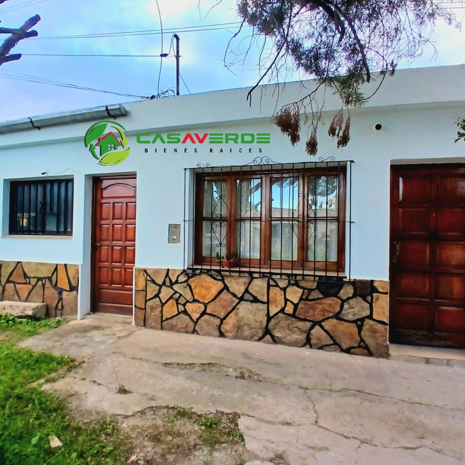 VENTA CASA APTA CREDITO HIPOTECARIO CON EXTENSO TERRENO DE 370 metros cuadrados EN ZONA SUR