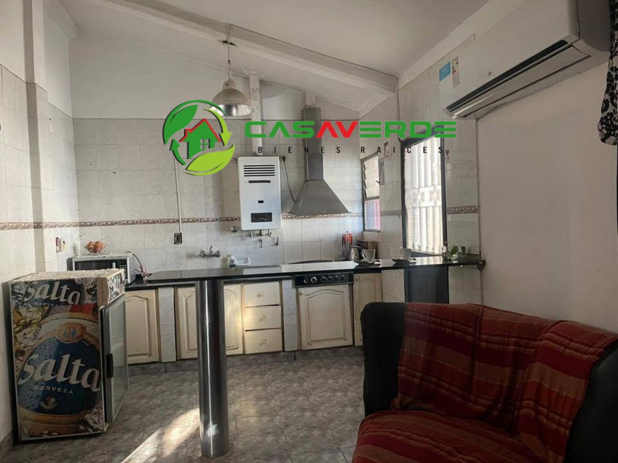 CASA EN VENTA SOBRE ESQUINA - BARRIO SANTA CECILIA - ZONA SURESTE