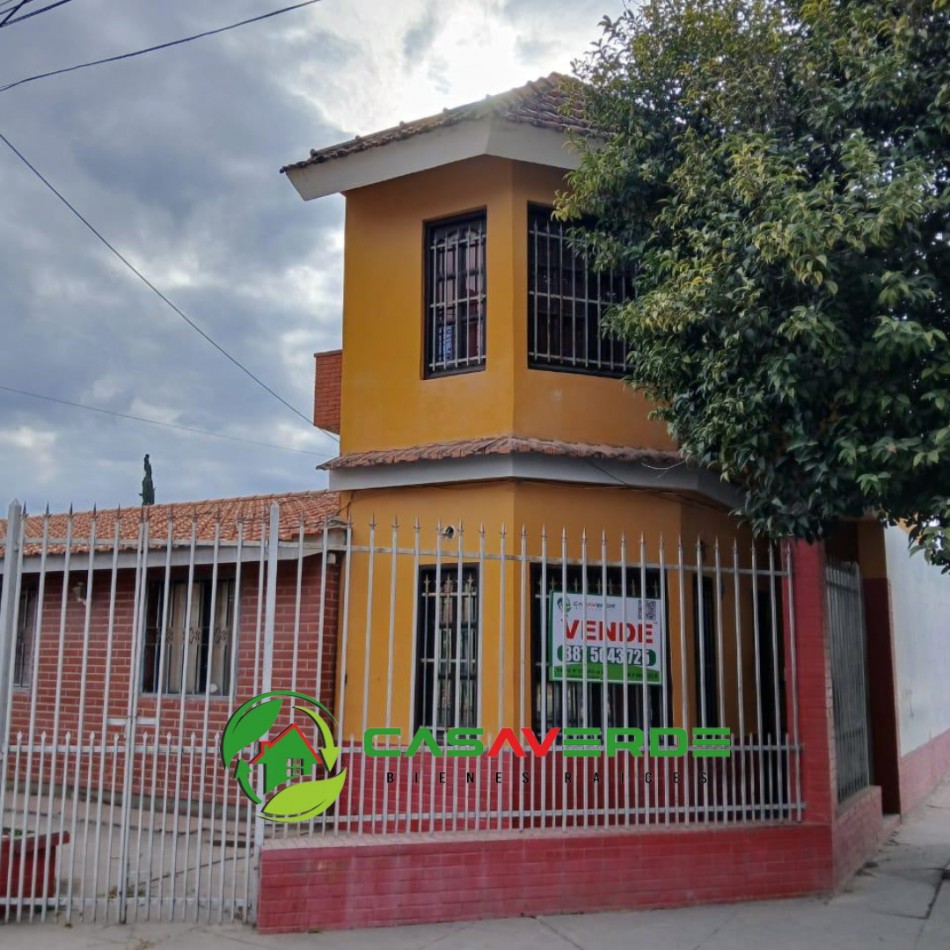 CASA EN VENTA SOBRE ESQUINA - BARRIO SANTA CECILIA - ZONA SURESTE