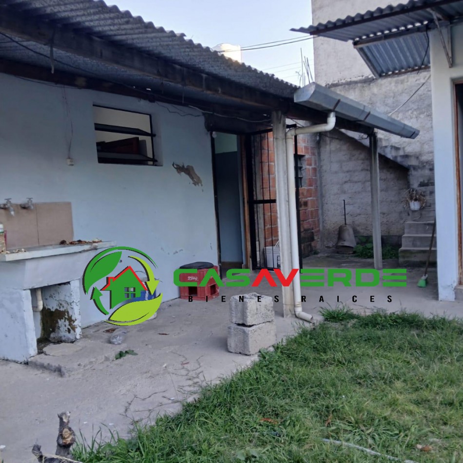 VENTA CASA APTA CREDITO HIPOTECARIO CON EXTENSO TERRENO DE 370 metros cuadrados EN ZONA SUR