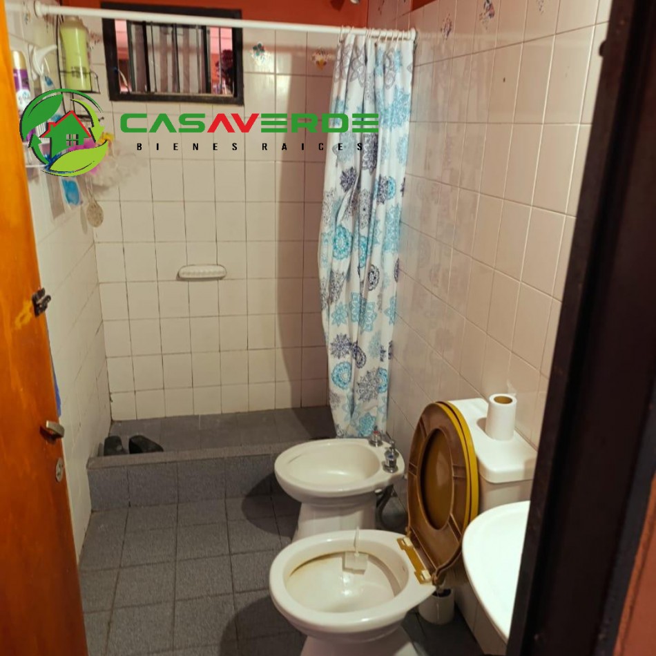 VENTA CASA SOBRE ESQUINA, EN BARRIO PINARES