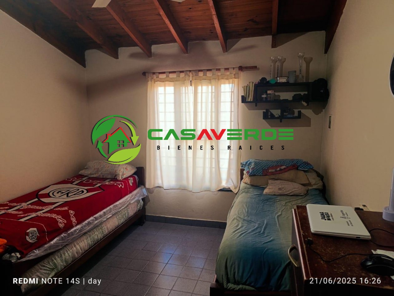 VENTA CASA SOBRE ESQUINA, EN BARRIO PINARES