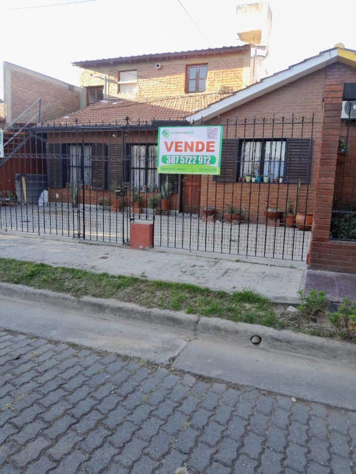 VENTA HERMOSA CASA EN BARRIO SAN CARLOS