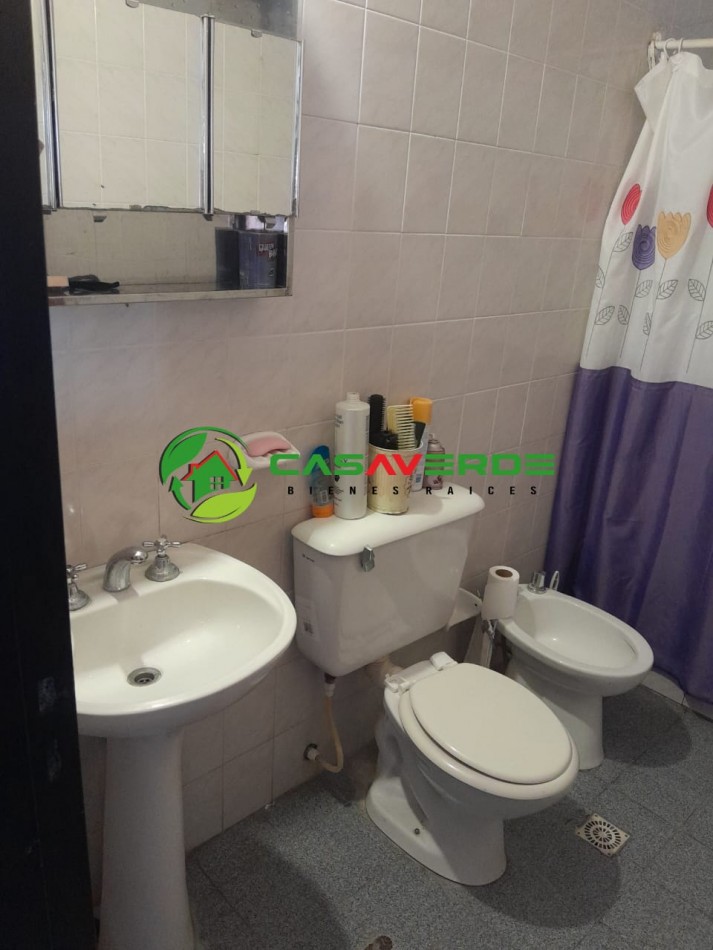VENTA HERMOSA CASA EN BARRIO SAN CARLOS