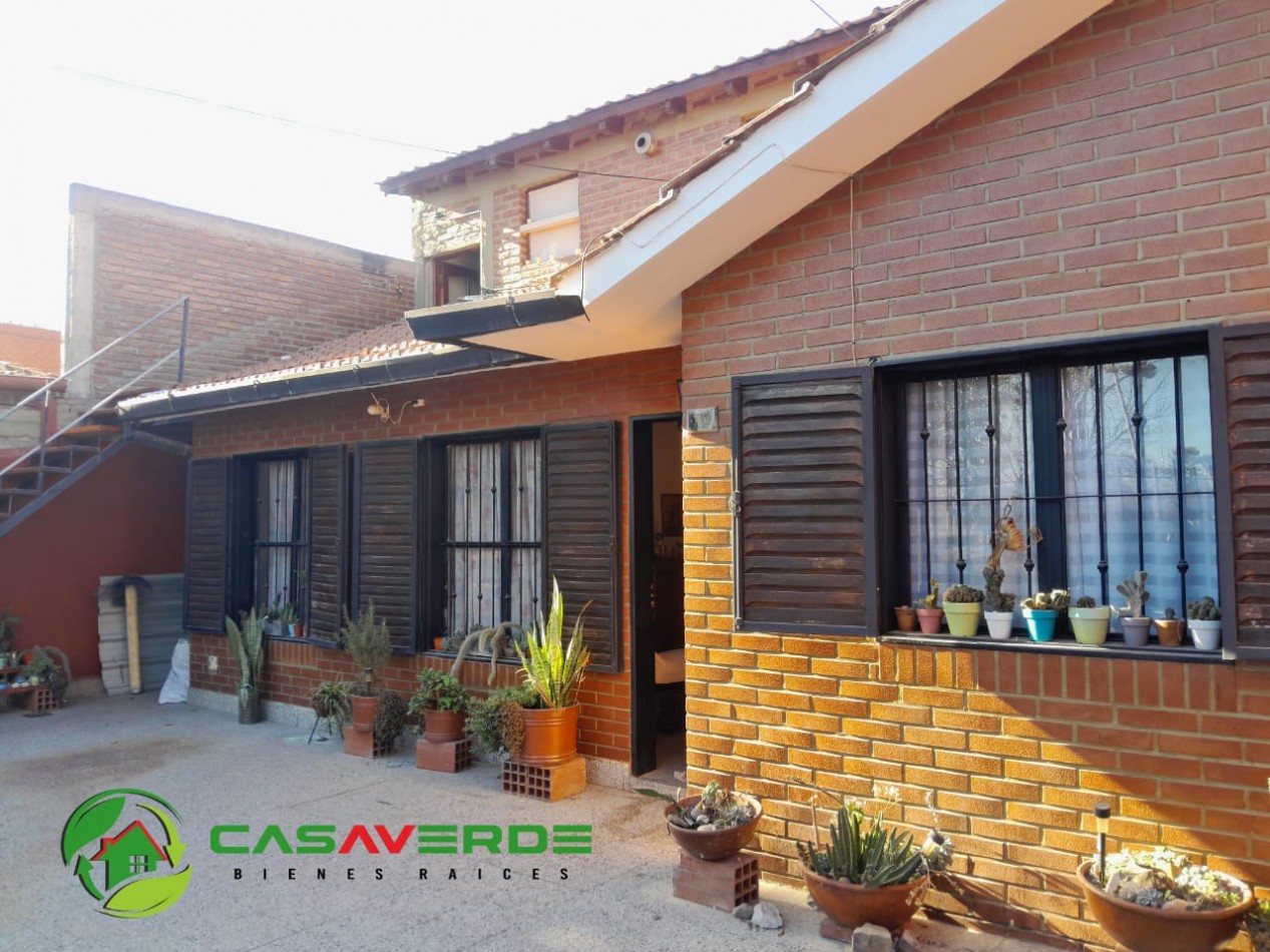 VENTA HERMOSA CASA EN BARRIO SAN CARLOS