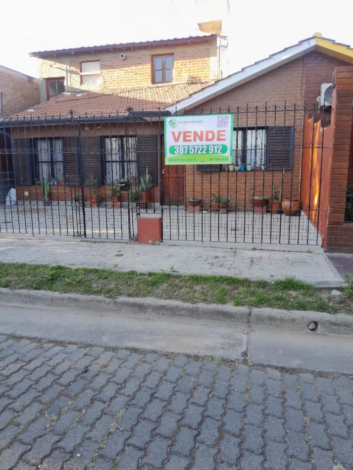 VENTA HERMOSA CASA EN BARRIO SAN CARLOS