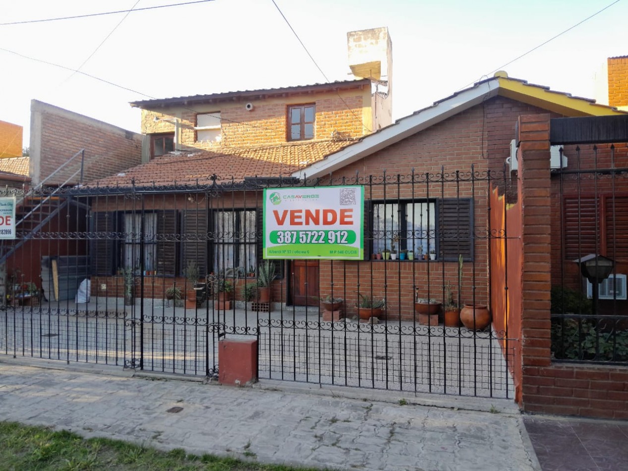 VENTA HERMOSA CASA EN BARRIO SAN CARLOS