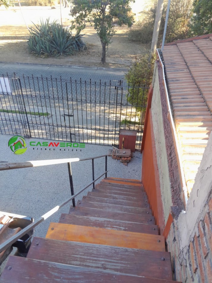 VENTA HERMOSA CASA EN BARRIO SAN CARLOS