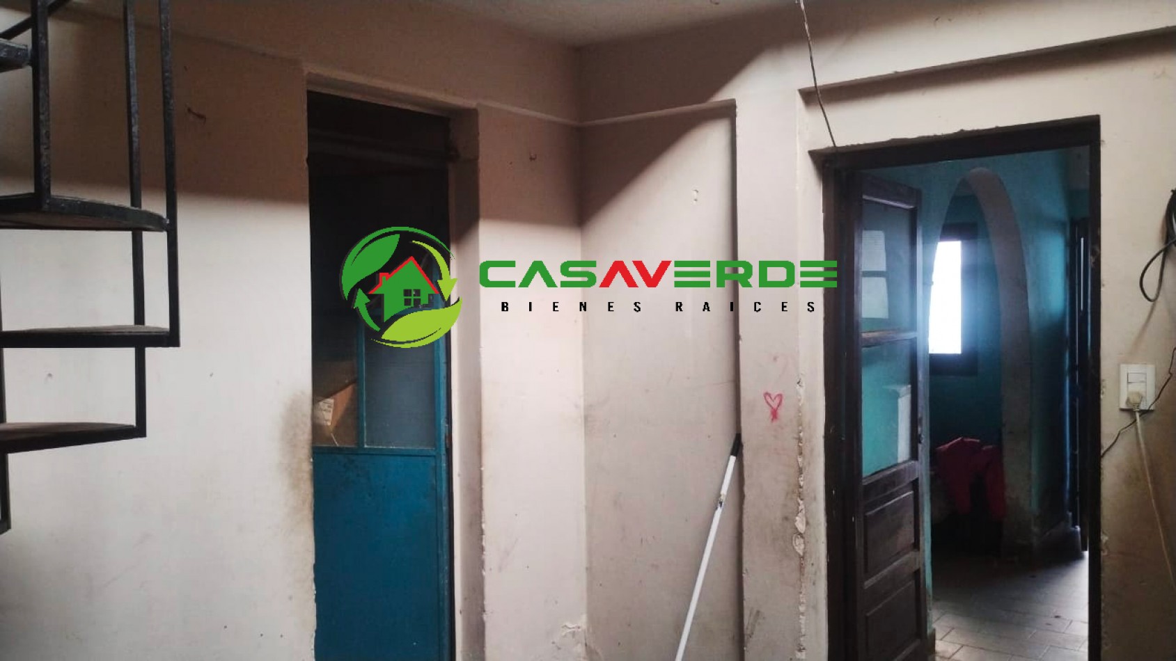 VENTA CASA A RECICLAR ZONA MACROCENTRO - SAN MARTIN AL 1300