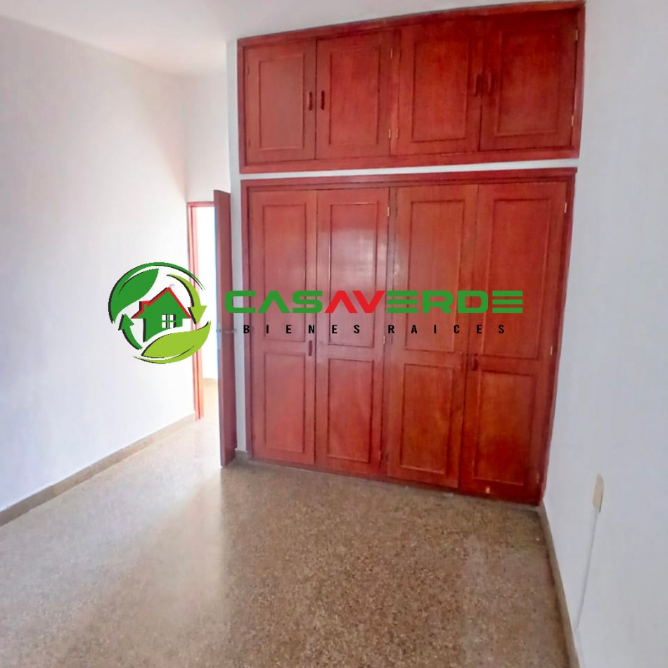 CASA CON GALPON APTA CREDITO EN ZONA MACROCENRO
