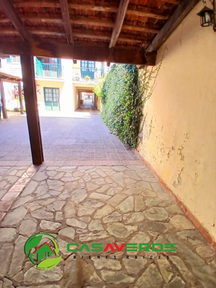 VENTA COCHERA CENTRICA VICENTE LOPEZ AL 100