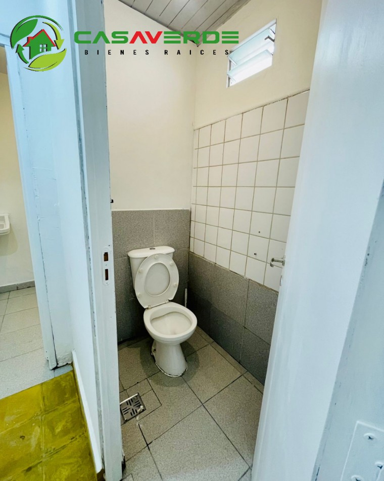 EN VENTA LOCAL COMERCIAL ZONA MICROCENTRO CON POSIBILIDAD DE ALQUILER 