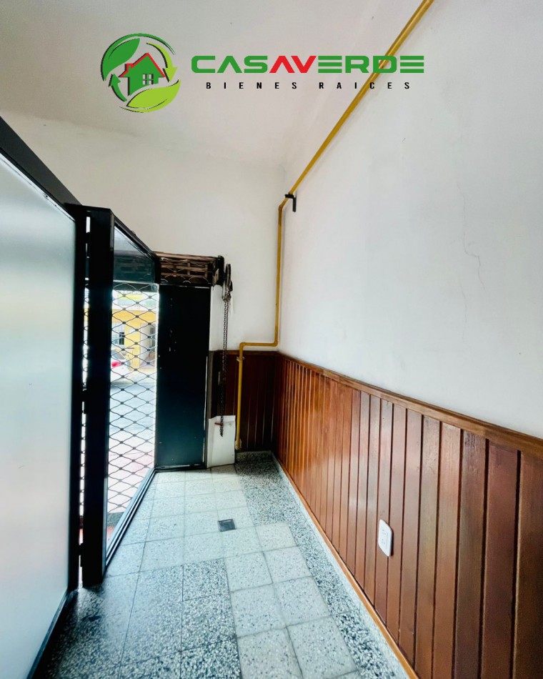 EN ALQUILER LOCAL COMERCIAL ZONA MICROCENTRO