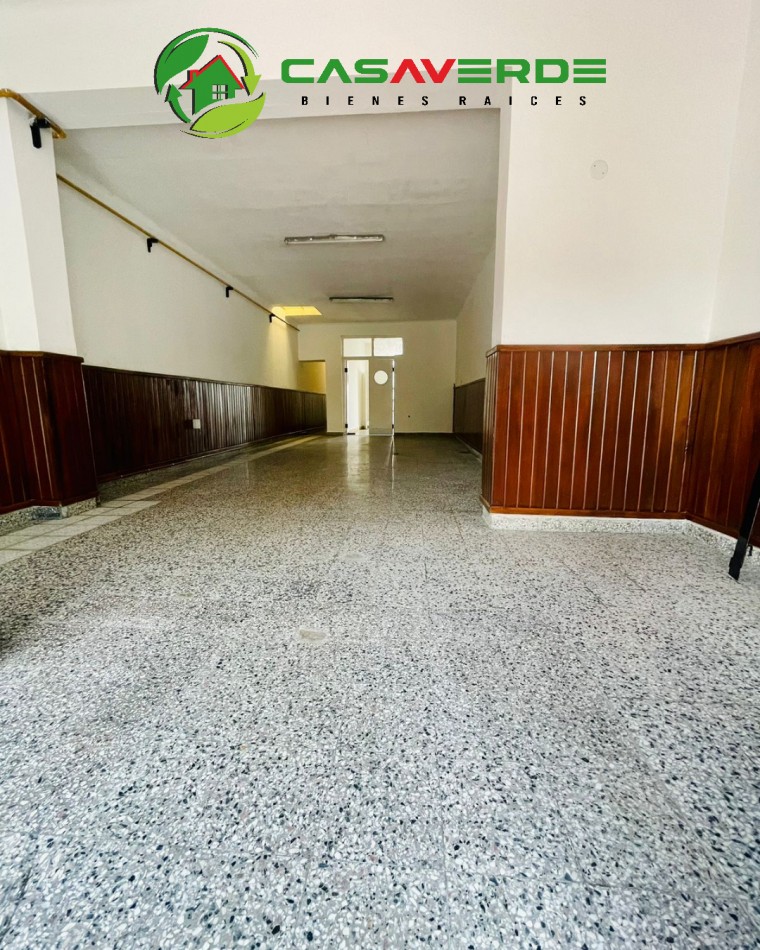 EN ALQUILER LOCAL COMERCIAL ZONA MICROCENTRO