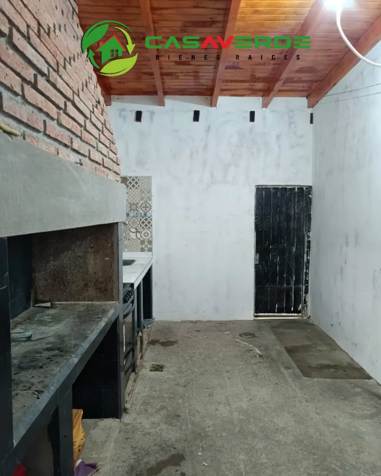 EN VENTA CASA SOBRE ESQUINA EN BARRIO CONGRESO NACIONAL - CERRILLOS