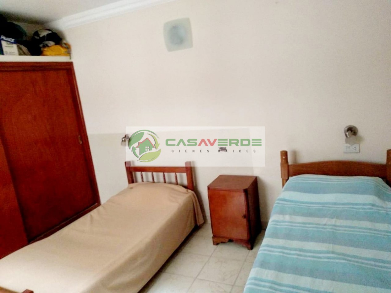 VENTA CASA MACROCENTRO CON DOS LOCALES COMERCIALES EN CALLE SAN LUIS AL 1.500