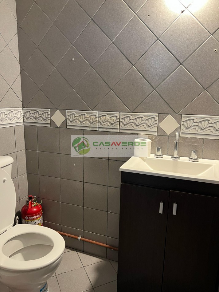 VENTA IMPORTANTE CASA EN ESQUINA SOBRE AVENIDA - ZONA SUR