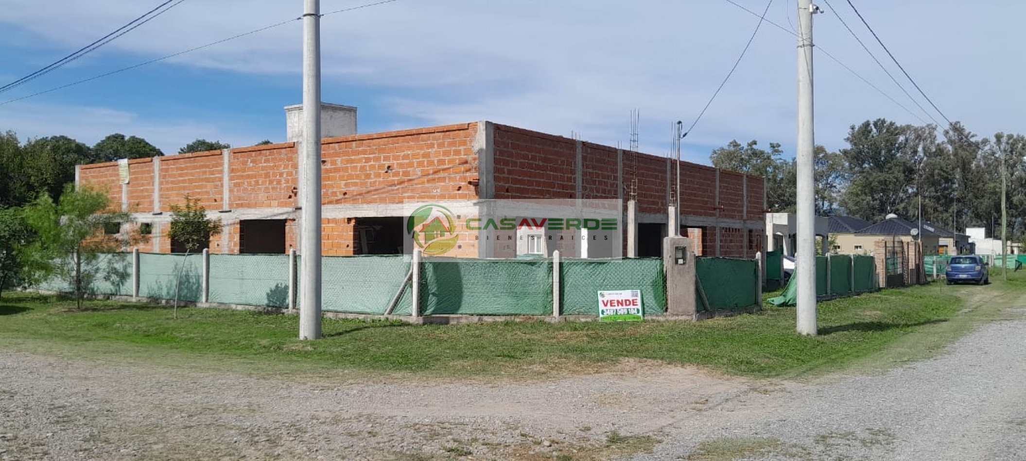 VENTA HERMOSA PROPIEDAD EN ESQUINA CON GRAN CONSTRUCCION DE 280 Mts2 EN EL BARRIO PRIVADO LOS OLMOS.