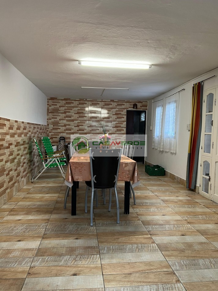 VENTA IMPORTANTE CASA EN ESQUINA SOBRE AVENIDA - ZONA SUR