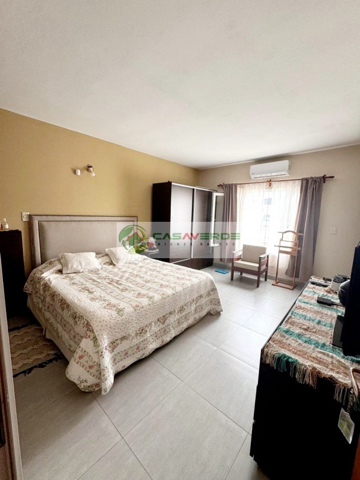 ALQUILER AMPLIA Y MODERNA CASA 6 DORM 4 BAÑOS  - BARRIO INTERSINDICAL - ZONA SUR 