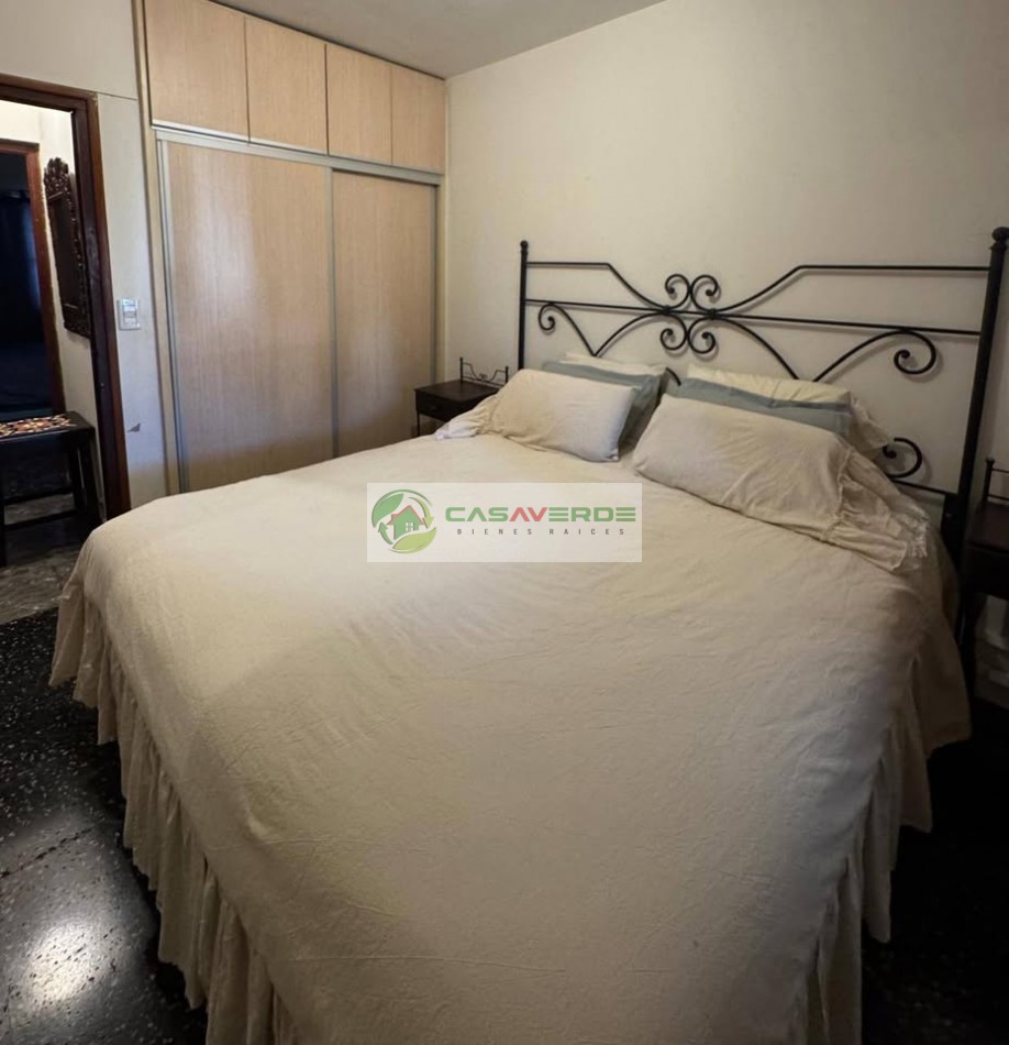 VENTA CASA CON PILETA EN TRES CERRITOS 