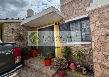 VENTA IMPORTANTE CASA EN ESQUINA SOBRE AVENIDA - ZONA SUR